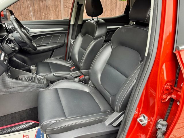 MG ZS 1.0T Gdi Excite Dct Red #12