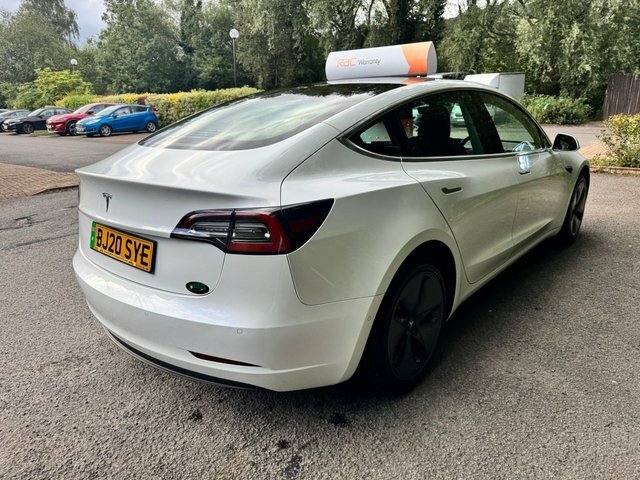 Tesla Model 3 Saloon White #4