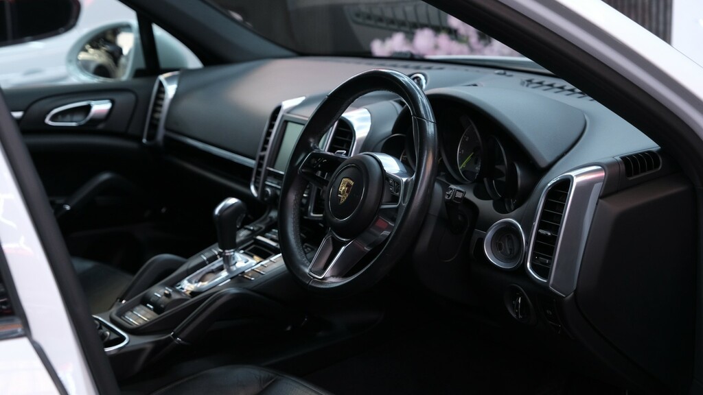 Porsche Cayenne Suv 3.0 V6 E-hybrid S 201515 LX15OOG White #4