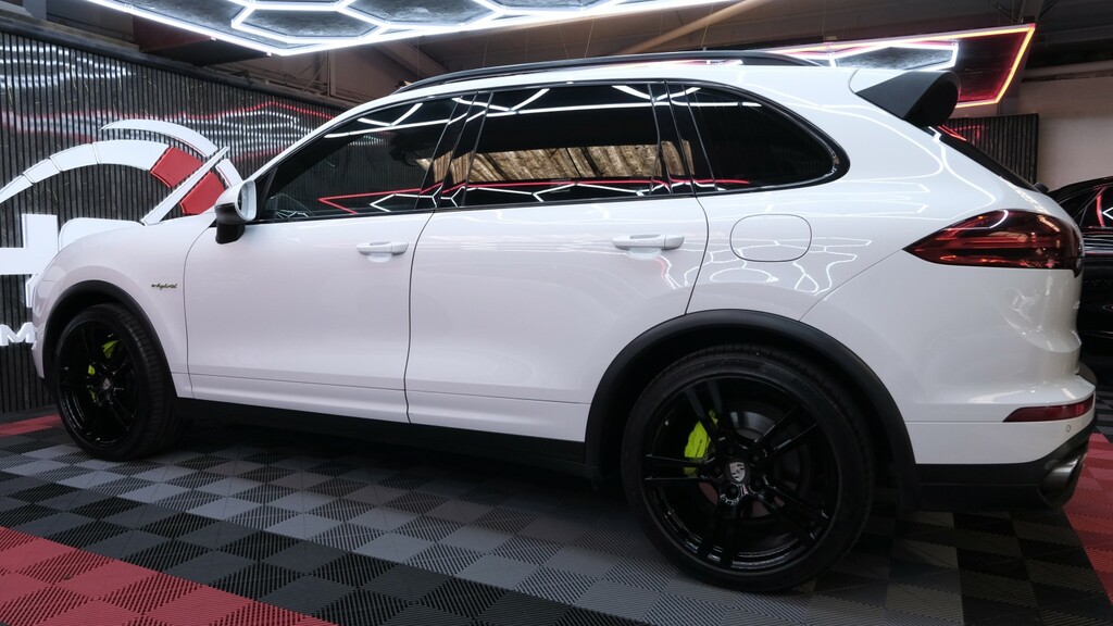 Porsche Cayenne Suv 3.0 V6 E-hybrid S 201515 LX15OOG White #3