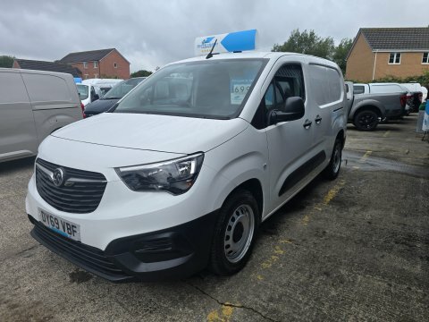 Vauxhall Combo L2h1 2300 Edition White #3