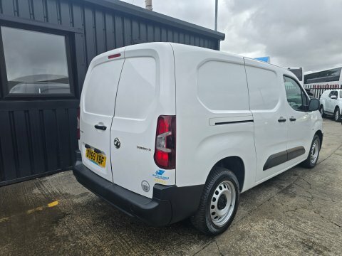 Vauxhall Combo L2h1 2300 Edition White #6