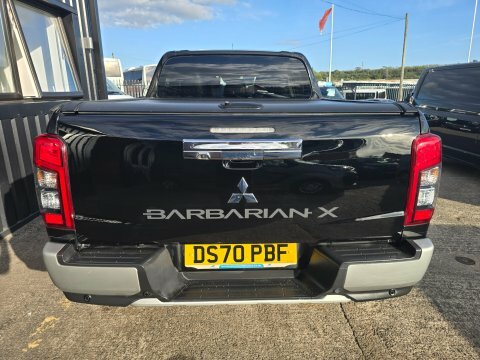 Mitsubishi L200 Di-d Barbarian X Black #5