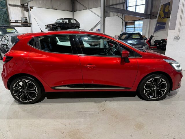 Renault Clio 2017 1.5 Dci Dynamique S Nav Hatchback Red #2