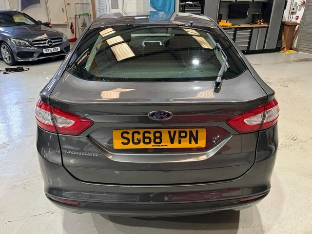 Ford Mondeo 2018 2.0 Tdci Eco Zetec Edition Hatchback Dies Grey #4