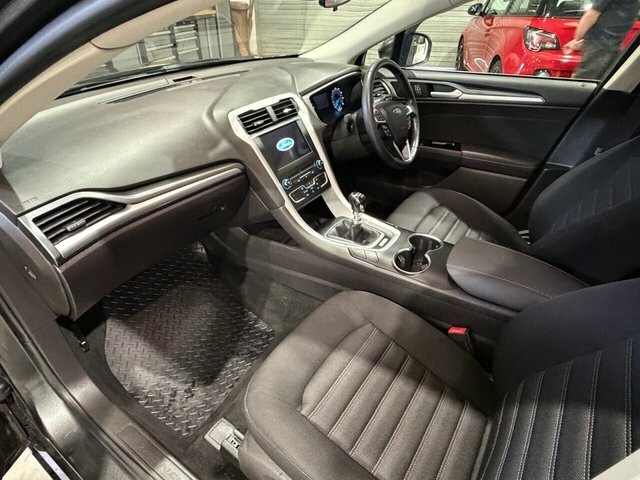 Ford Mondeo Silver #15
