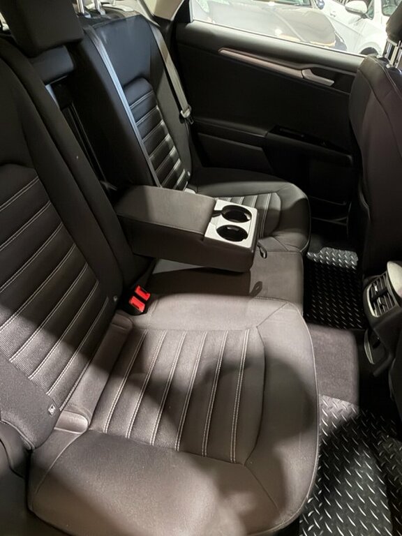 Ford Mondeo Silver #17