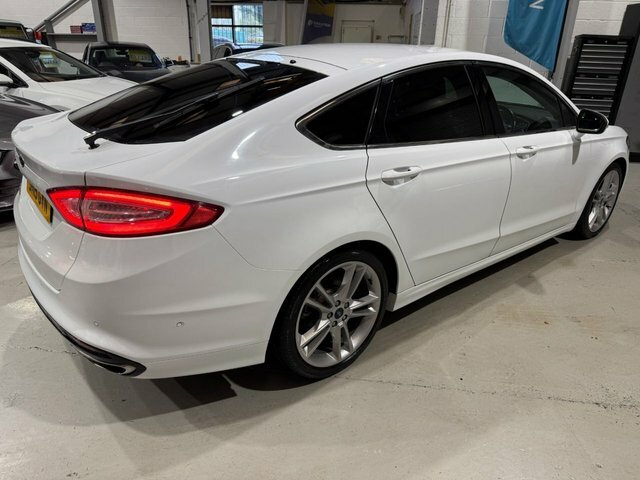 Ford Mondeo 2.0 Tdci Titanium Hatchback Euro White #3