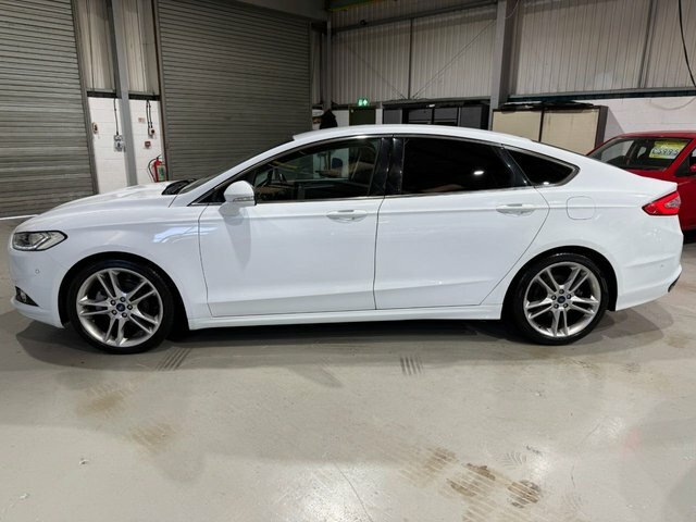 Ford Mondeo 2.0 Tdci Titanium Hatchback Euro White #6