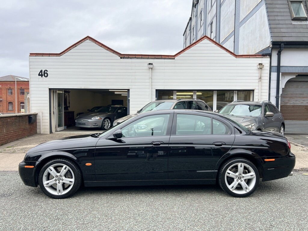 Jaguar S-Type 4.2 V8 R Black #5
