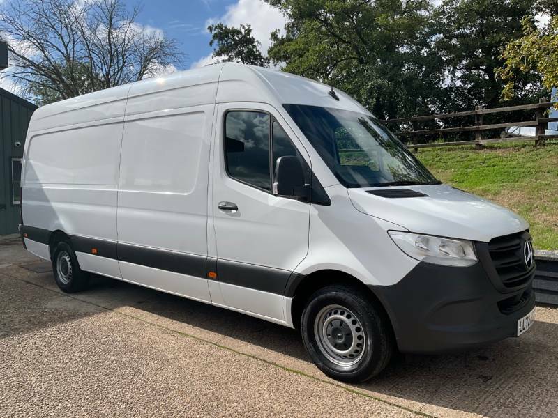 Mercedes-Benz Sprinter 3.5T H2 Progressive Van Air Con White #2