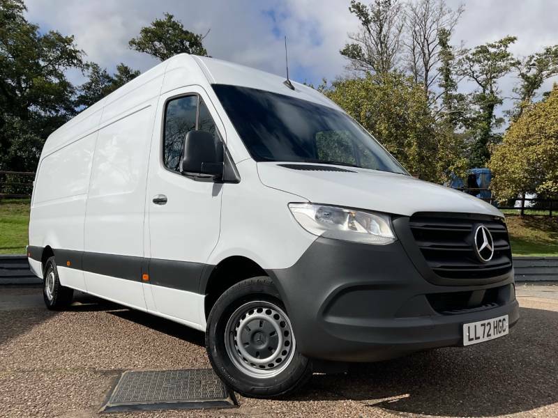 Mercedes-Benz Sprinter 3.5T H2 Progressive Van Air Con White