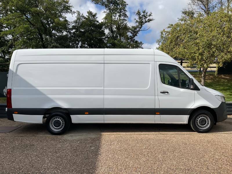 Mercedes-Benz Sprinter 3.5T H2 Progressive Van Air Con White #3
