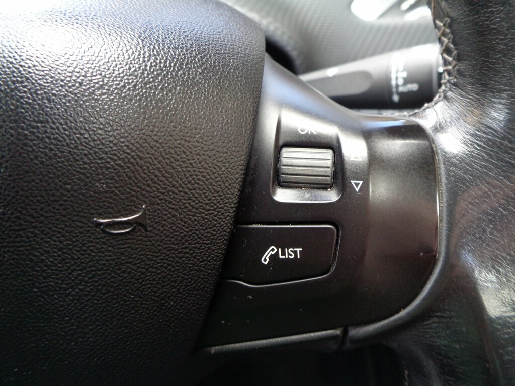Peugeot 2008 1.6E Hdi Red #25