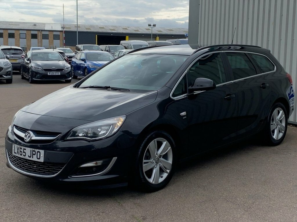 Vauxhall Astra 2015 2.0 Cdti Sri Sports Tourer Black #3