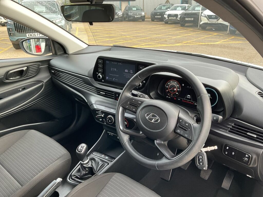 Hyundai I20 Hatchback Black #10