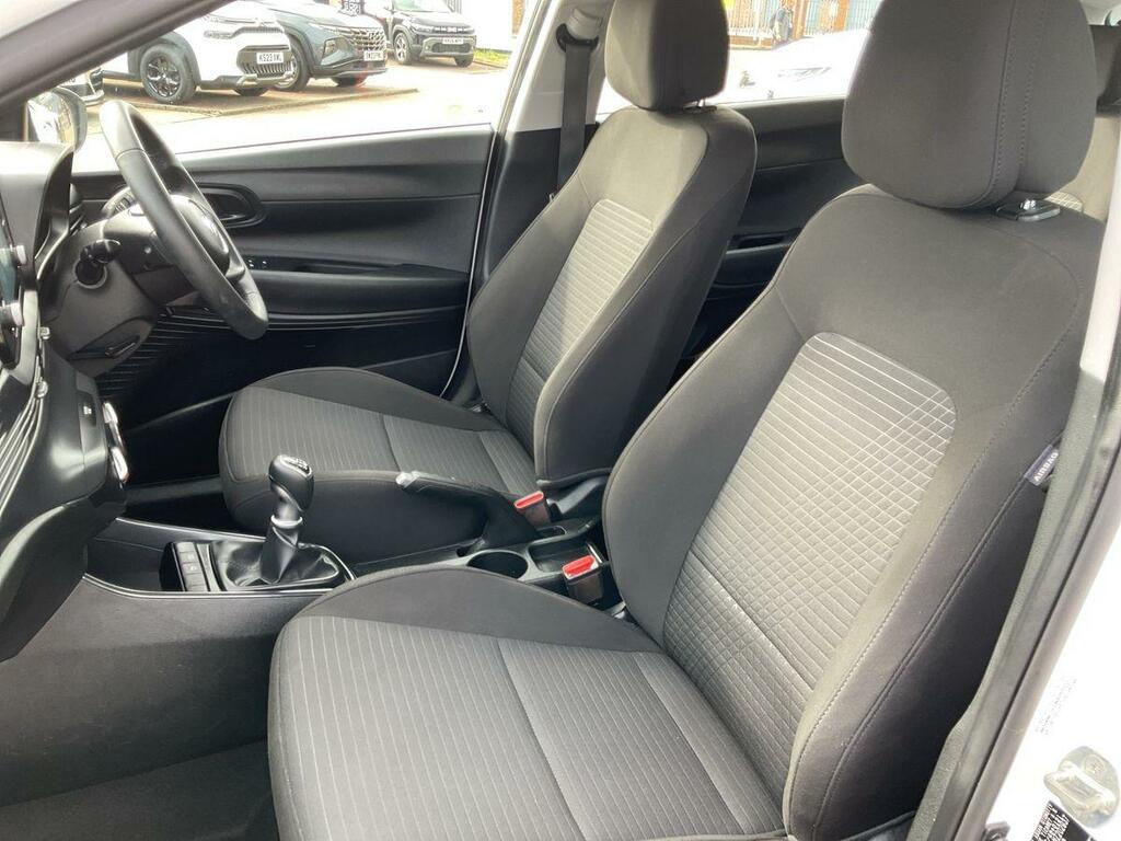 Hyundai I20 Hatchback Black #16