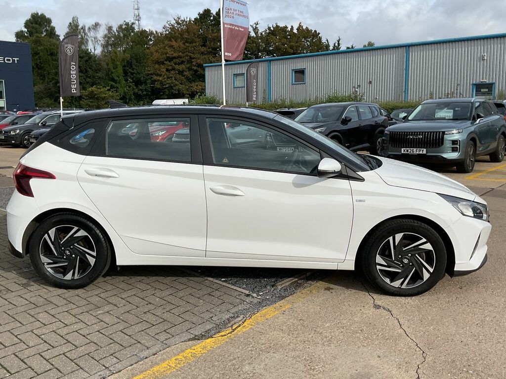 Hyundai I20 1.0 T-gdi Mhev Se Connect Hatchback Hyb Black #2