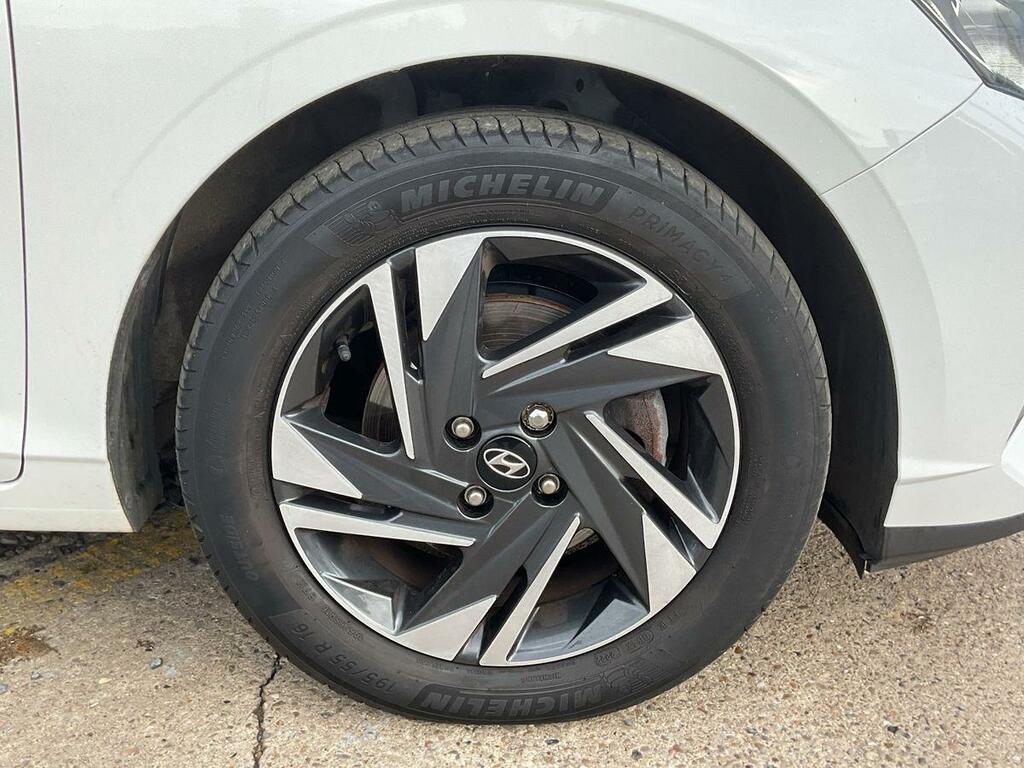 Hyundai I20 Hatchback Black #9