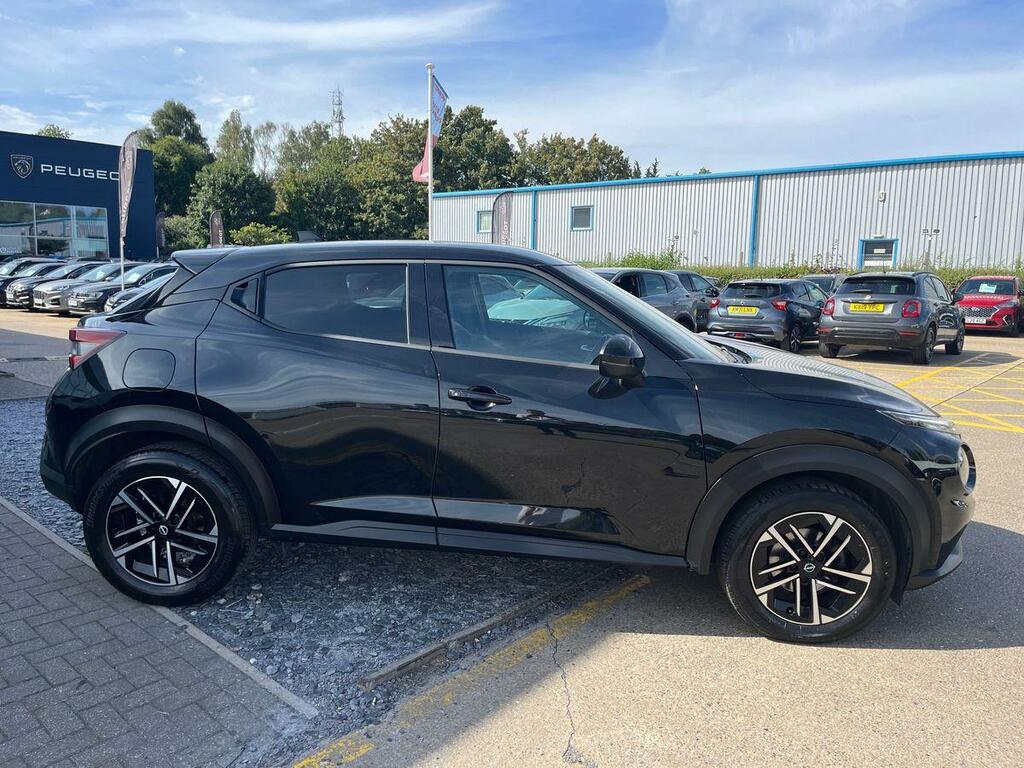 Nissan Juke 1.0 Dig-t N-connecta Suv Dct Euro Black #2