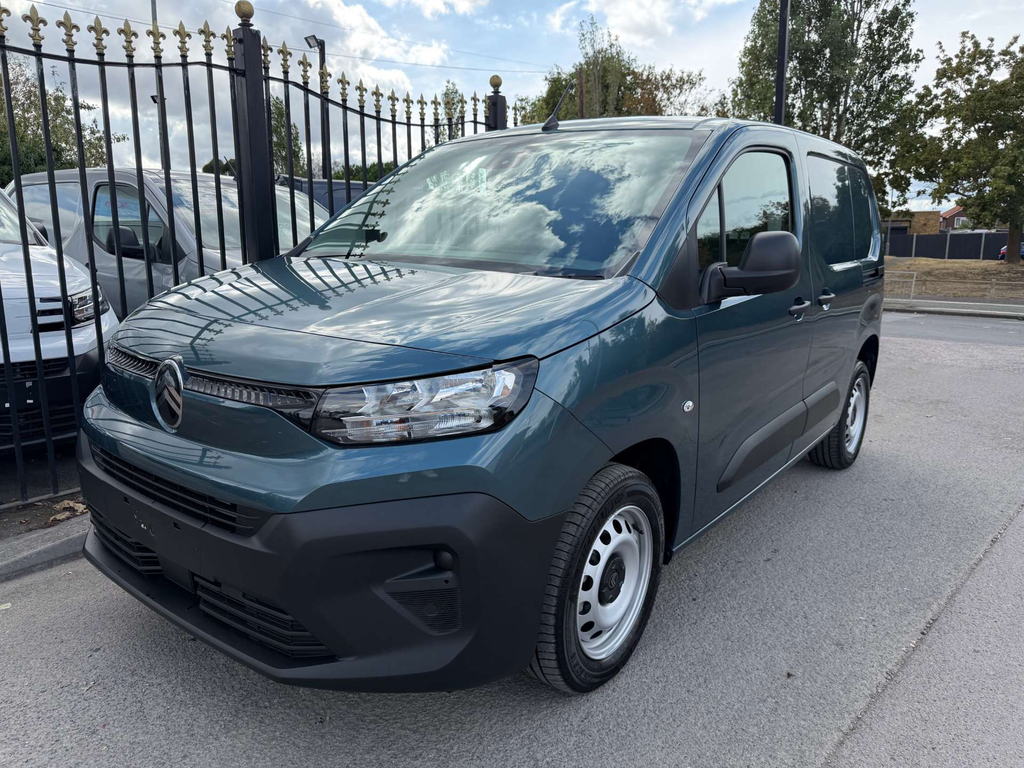 Citroen Berlingo Enterprise Plus Bluehdi Ss VN26WYU Blue