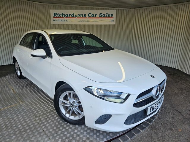 Mercedes-Benz A Class 1.3 A180 Se Executive Hatchback Manua White