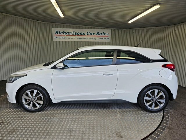 Hyundai I20 1.2 Se Coupe Euro 6 84 Ps White #6