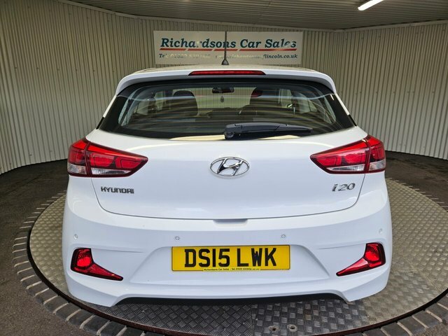 Hyundai I20 1.2 Se Coupe Euro 6 84 Ps White #4
