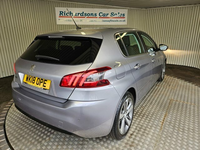 Peugeot 308 1.5 Bluehdi Allure Hatchback Eur Grey #3