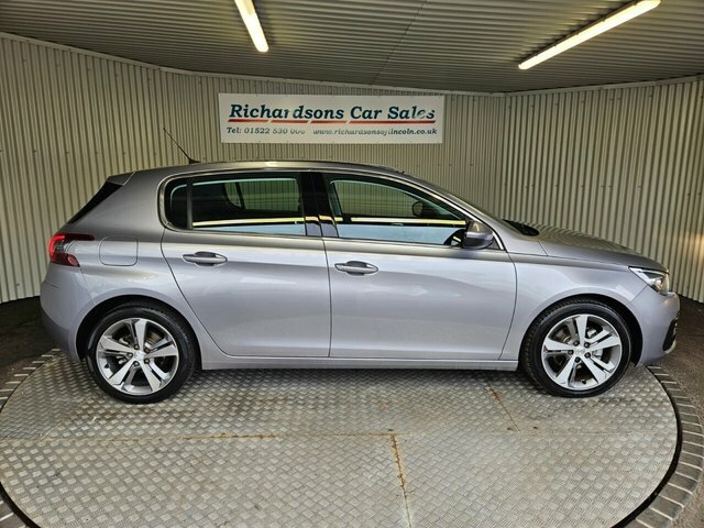 Peugeot 308 1.5 Bluehdi Allure Hatchback Eur Grey #2