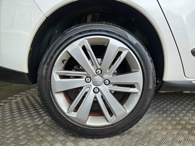 Peugeot 3008 E-hdi Active Grey #12