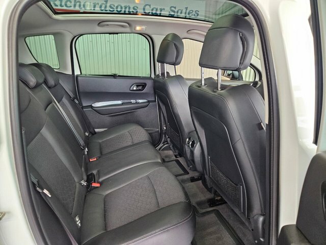Peugeot 3008 E-hdi Active Grey #25