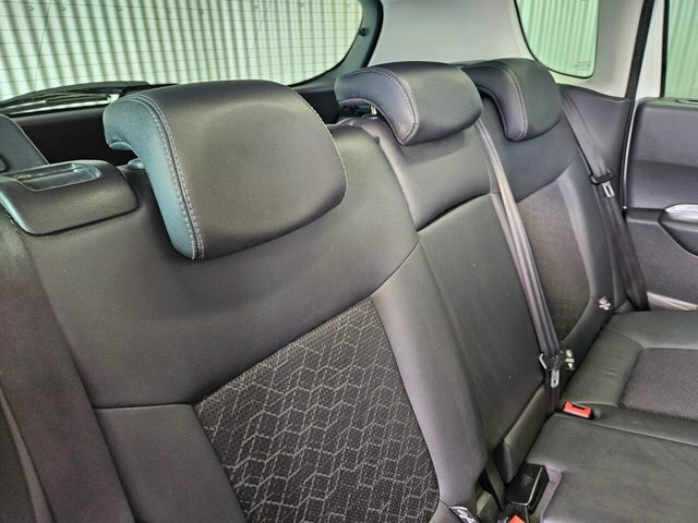 Peugeot 3008 E-hdi Active Grey #26