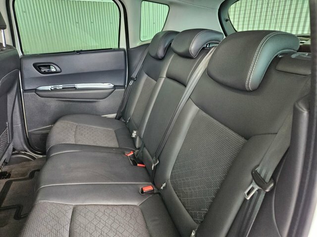Peugeot 3008 E-hdi Active Grey #31