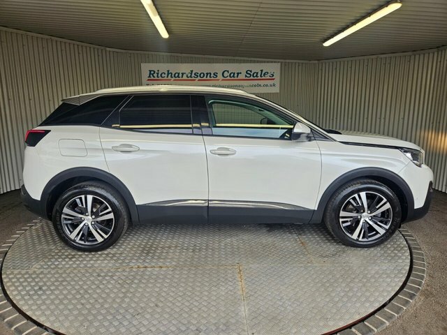 Peugeot 3008 1.6 Puretech Allure Suv Eat Euro 6 Ss White
