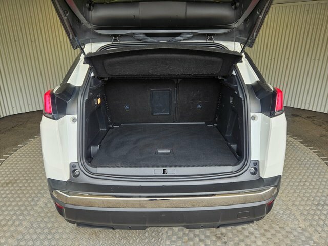 Peugeot 3008 1.6 Puretech Allure Suv Eat Euro 6 Ss White #4
