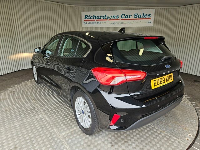 Ford Focus 1.0T Ecoboost Titanium Hatchback Black #6