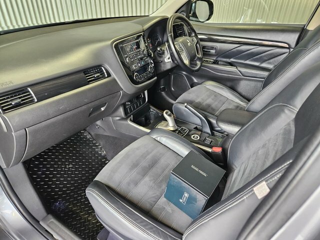 Mitsubishi Outlander Gx4h Black #32