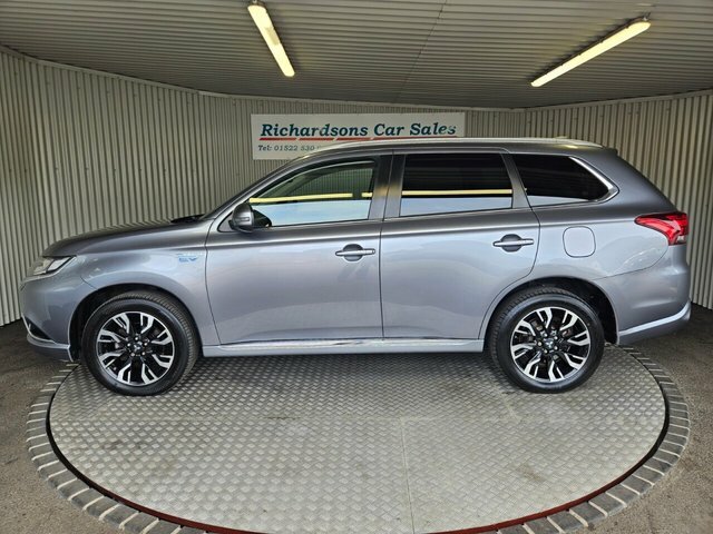 Mitsubishi Outlander Gx4h Black #7