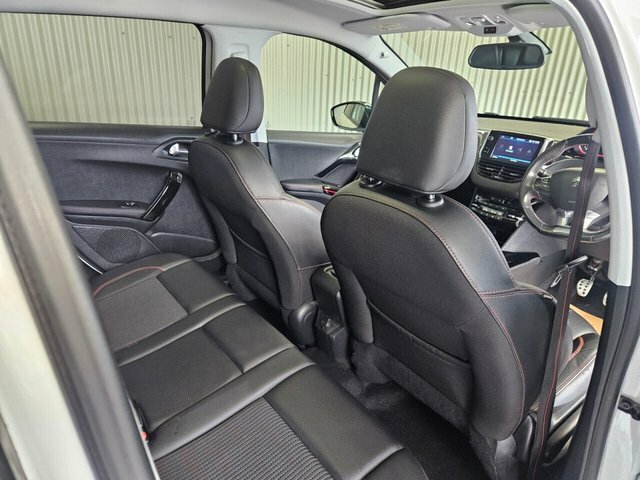 Peugeot 2008 1.2 Puretech Active Grey #26