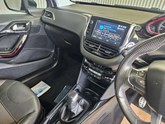 Peugeot 2008 1.2 Puretech Active Grey #17