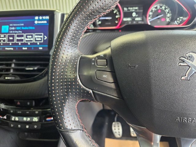 Peugeot 2008 1.2 Puretech Active Grey #14