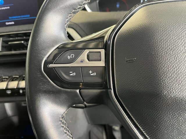 Peugeot 3008 Active Premium White #9