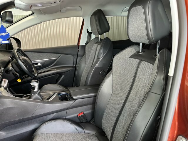 Peugeot 3008 Active Premium White #35