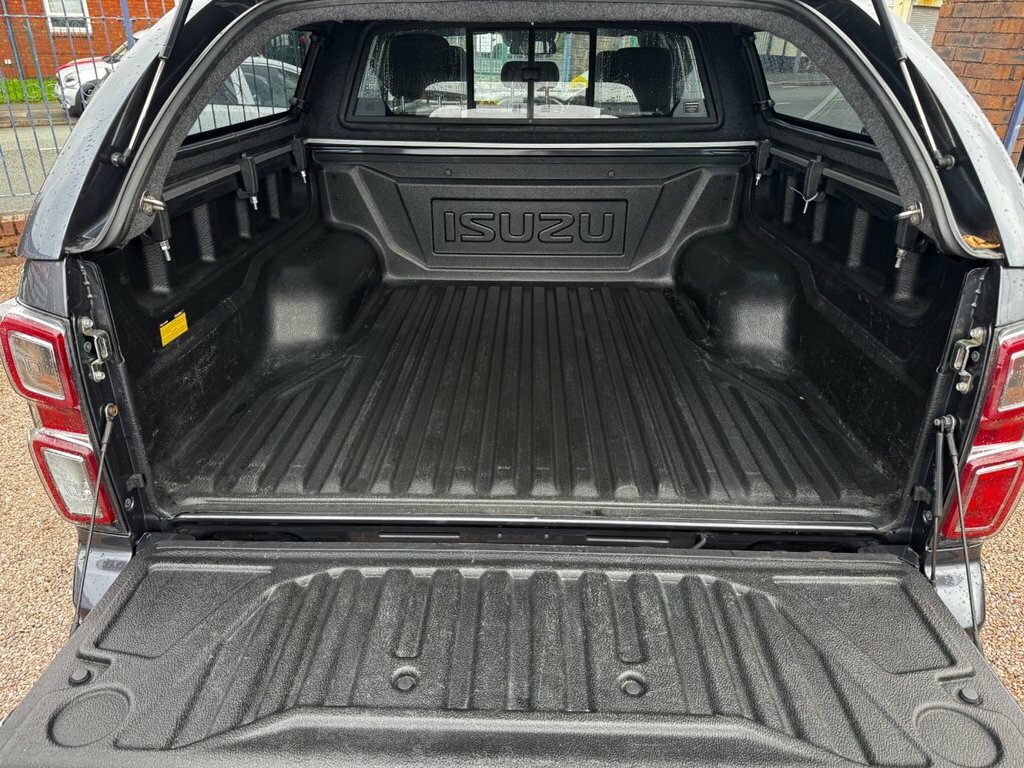 Isuzu D-Max Isuzu D-max 1.9 Dl40 Double Cab 4X4 Silver #19