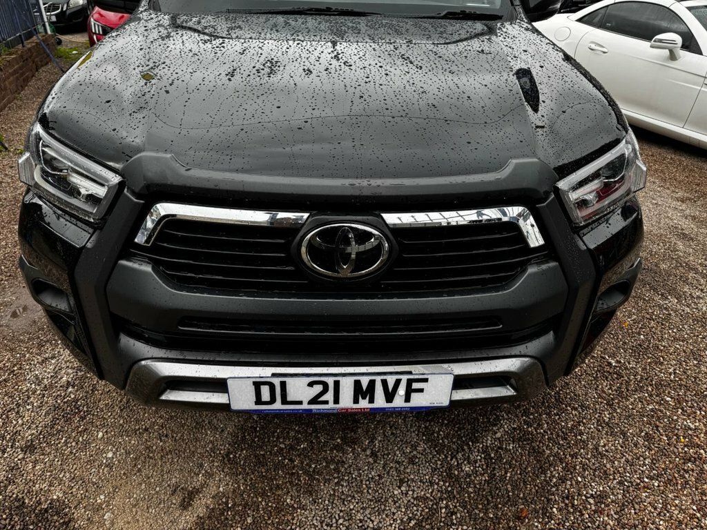 Toyota HILUX 2.8L Invincible X Black #6