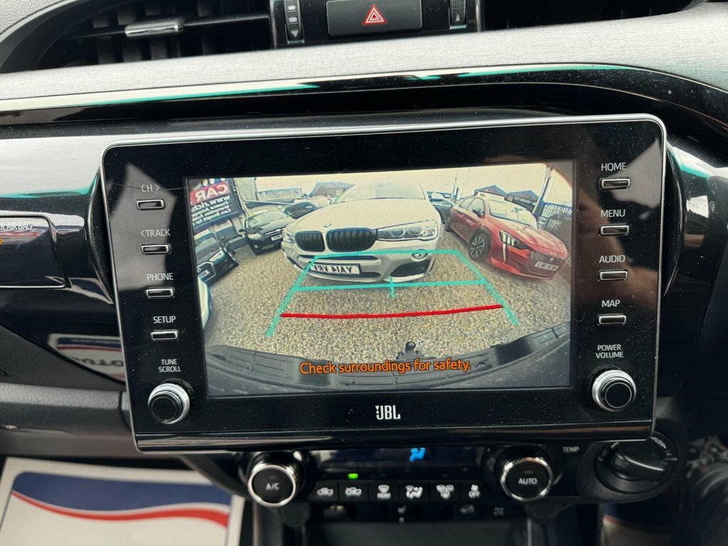 Toyota HILUX Pickup #13