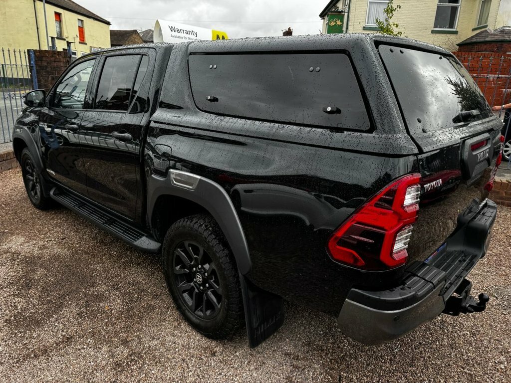 Toyota HILUX 2.8L Invincible X Black #3