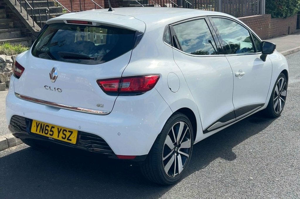 Renault Clio 1.5 Dci 90 Dynamique S Medianav Edc Black #2