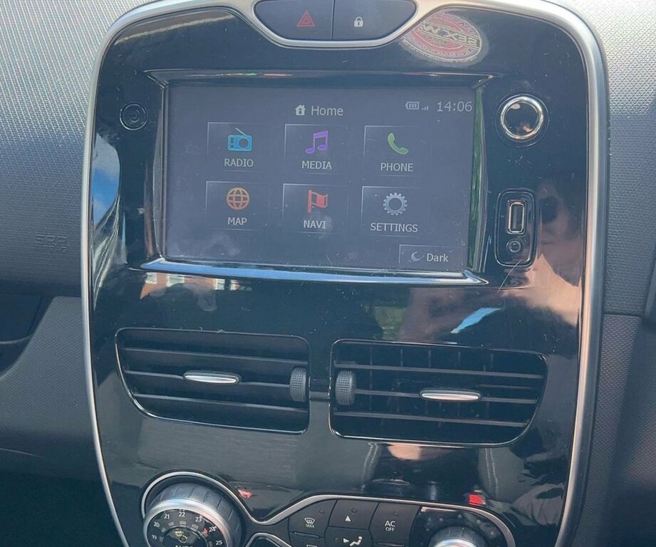 Renault Clio 1.5 Dci 90 Dynamique S Medianav Edc Black #6